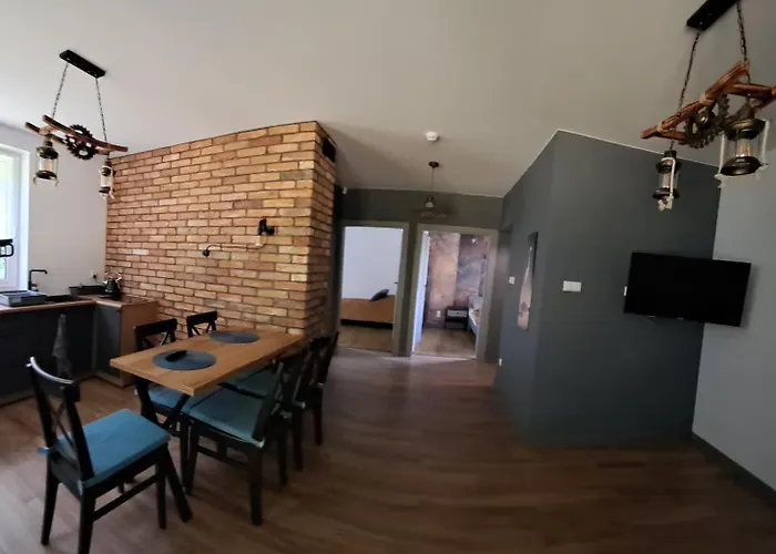 Siedlisko Czapla Kolo Przy Suntago - Caloroczny Murowany Ogrzewany Grabce-Towarzystwo